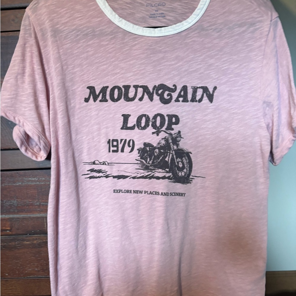 Pilcro Pink Crewneck Mountain Loop 1979 Graphic T SzXS runs Big BUNDLE DISCOUNT